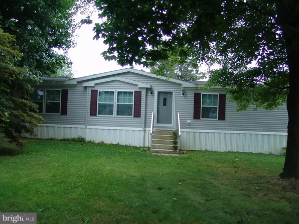 2800 Highpoint Rd, Cochranville, PA 19330