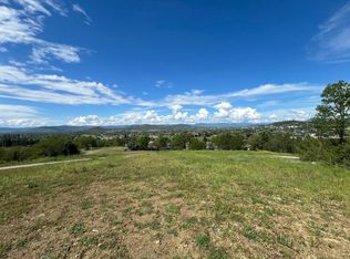 461 Pinnacle Rdg #94, Eagle Pt, OR 97524