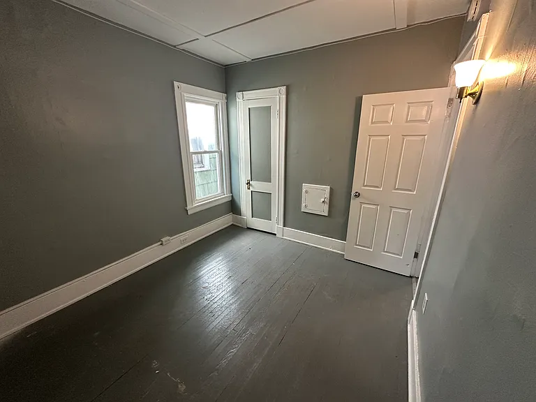 156 Ryan St #2UPR — Photo 10