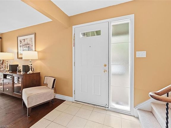 5th image of 1576 Kerns Rd #7