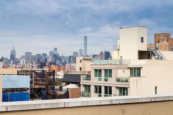 Rented by Bouklis Group | media 8