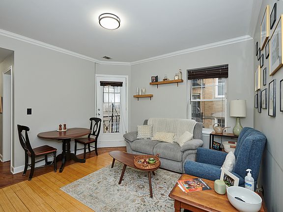 3rd image of 2416 W Bryn Mawr Ave APT 2N