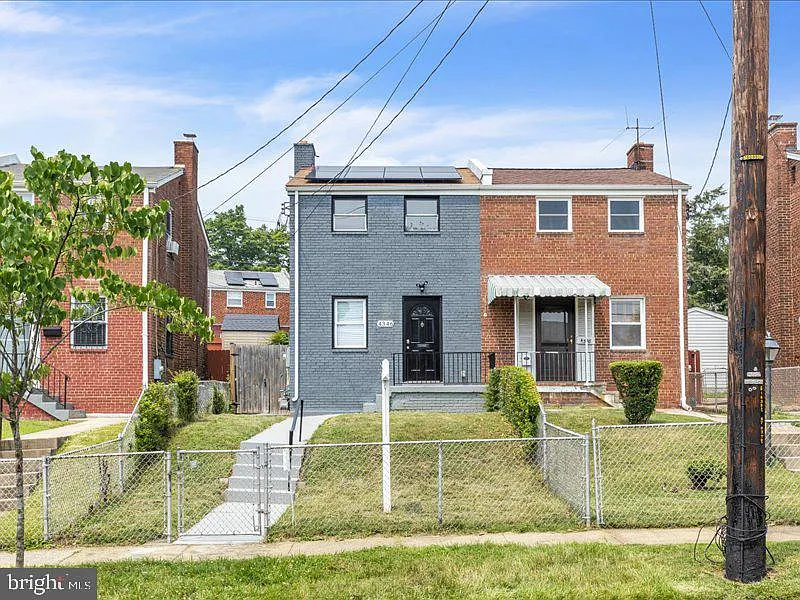 4346 G St SE photo 1