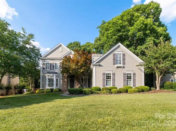 10927 Thornhill Club Dr, Charlotte, NC 28277