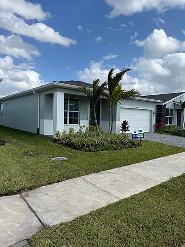 13509 SW Bally Dr Photo 1