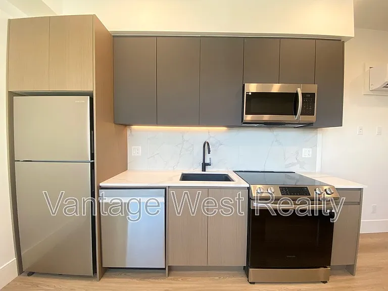 720 Klo Rd #419 — Photo 2