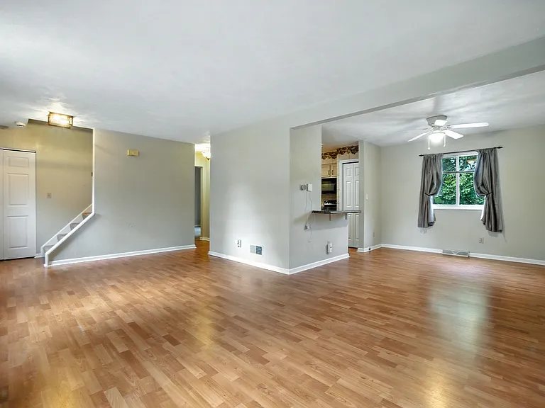 Living/dining room