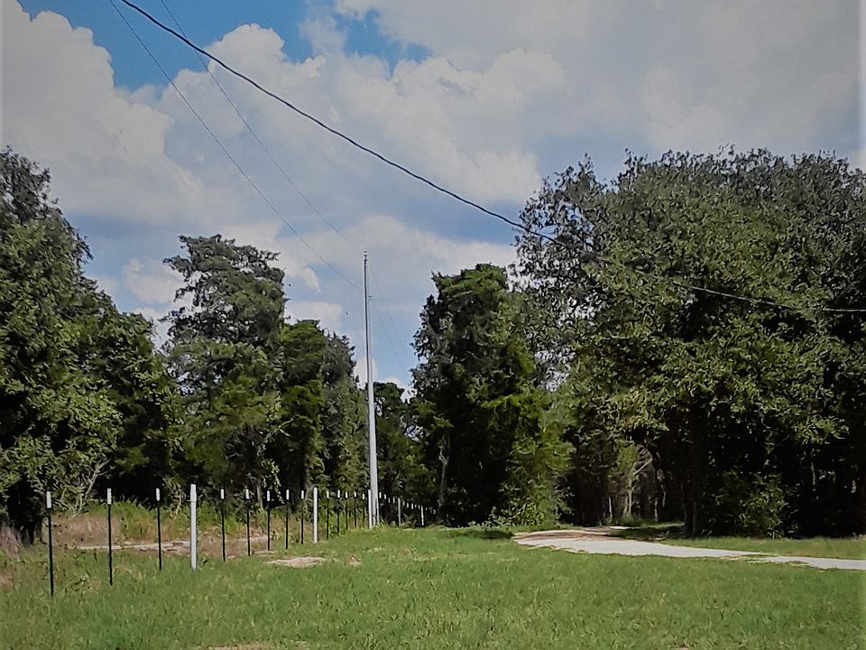 Entrance to 13-B Lot