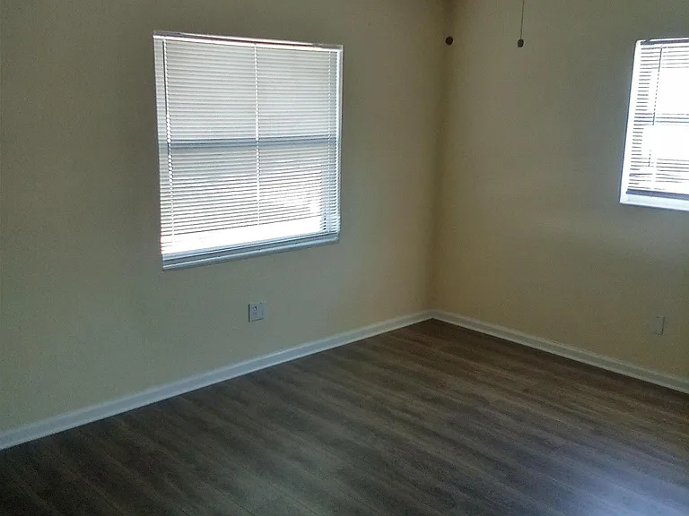 6839 Oakdale Dr — Photo 7