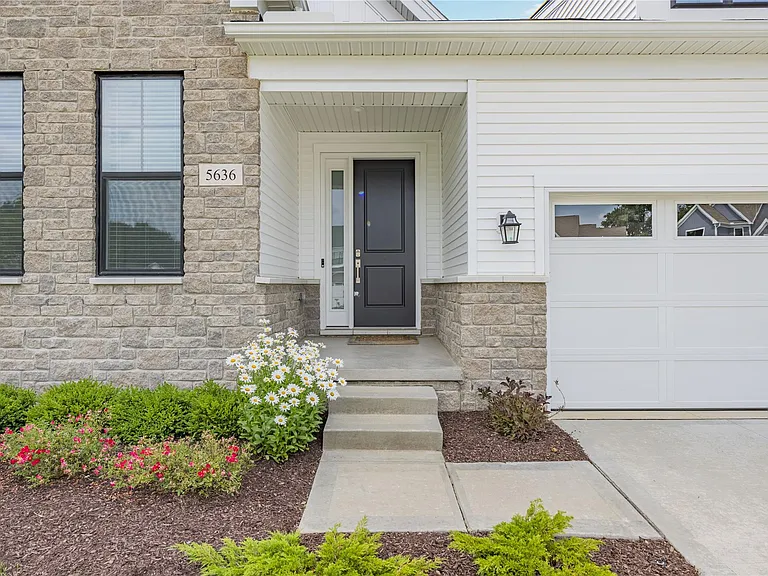 5636 Suffolk Ct — Photo 5
