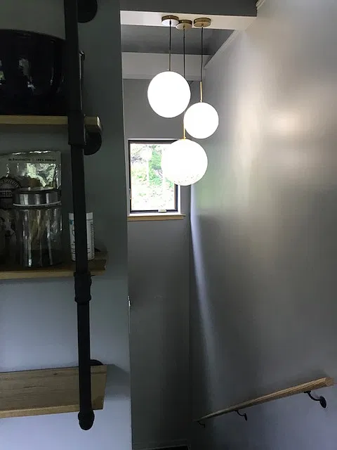 2 bed, 1800 sqft, $1,050 — Photo 2