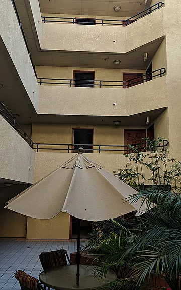 1958 2nd Ave — Photo 2