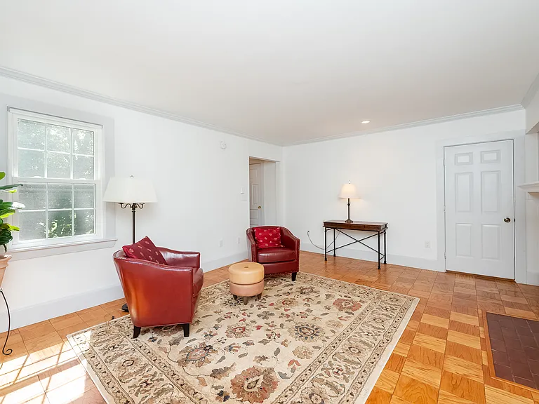 19 Norwood Farms Rd #2R — Photo 10