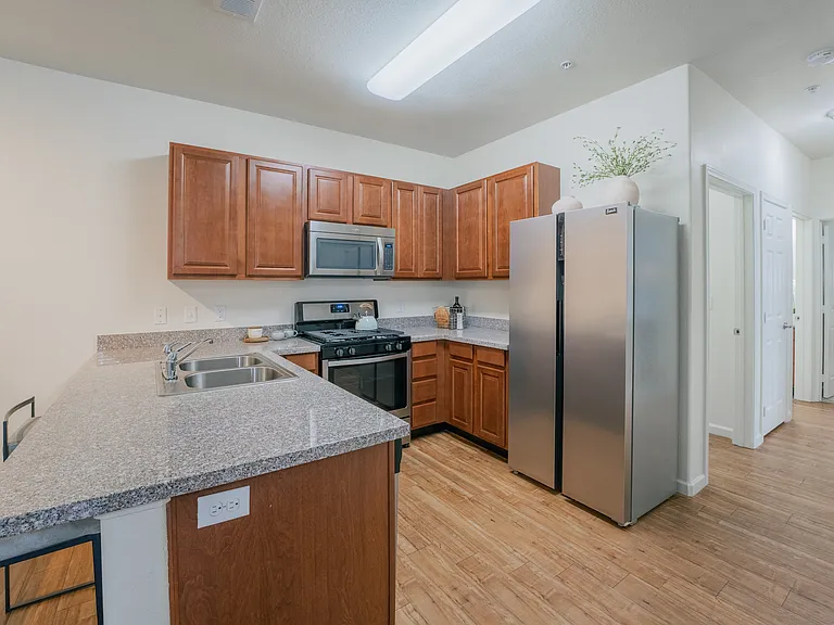 Aldara Apartments — Photo 4