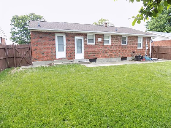 5th image of 3204 Davis Ave