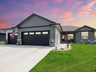 430 Andrew Ave, Harrisburg, SD, 57032
