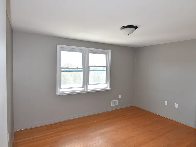 162 Panther St — Photo 6