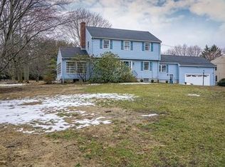 12 Wagon Wheel Dr, Bedford, MA 01730