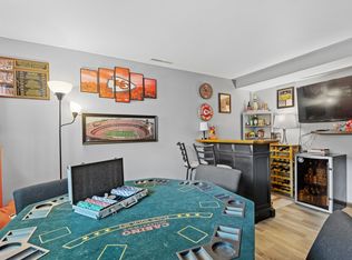 317 Emerald Ct, Bolingbrook, IL 60440