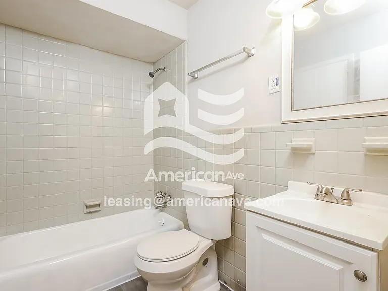 1469479_014_wm_-_bathroom_12905226.jpg