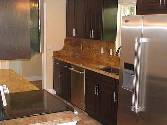 5th image of 2944 Abbey Ct