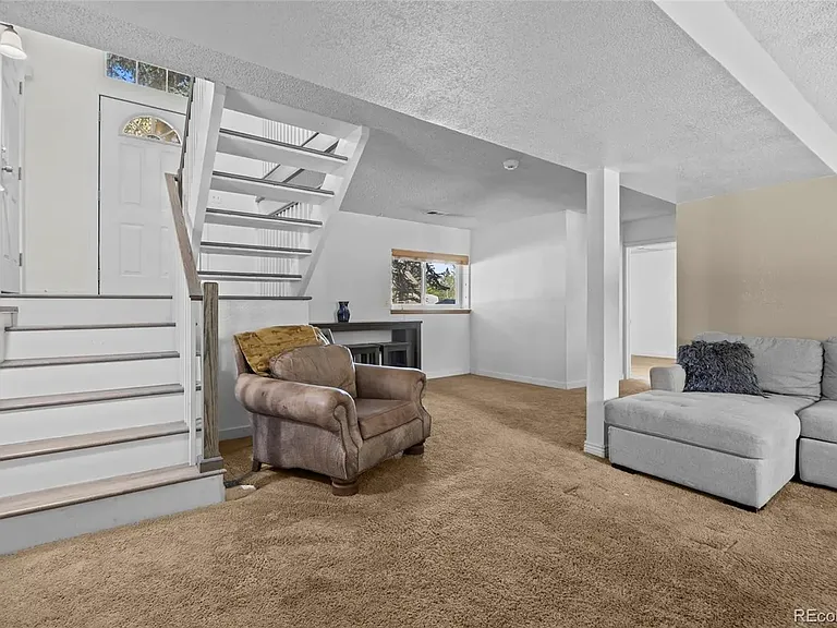 5626 S Odessa St — Photo 5