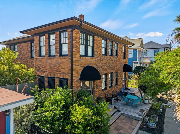 1821 Rosenberg St, Galveston, TX 77550