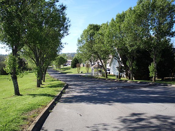 4th image of 7638 Emory Cove Way
