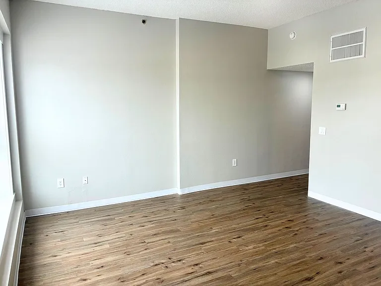Vibrant City Living at Tower Lofts, Sidney — Photo 14