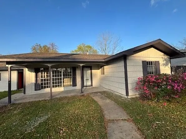 4220 Redwood Dr, Beaumont, TX 77703