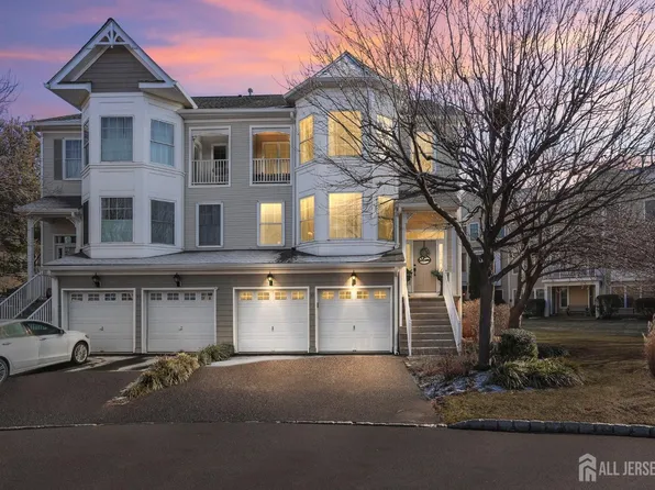 93 S Shore Dr, South Amboy, NJ 08879