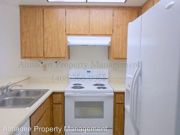4th image of 694 Cassaday Ct