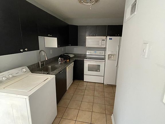 2nd image of 602 Denton Cir