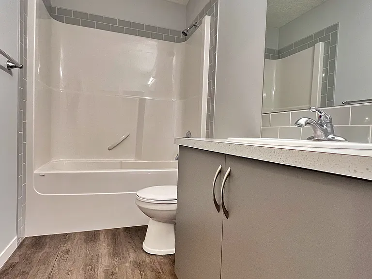 213 Mountain St — Photo 12