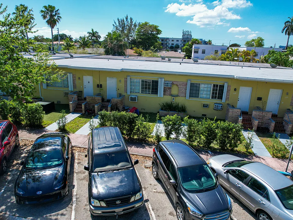 1930 Calais Dr #1