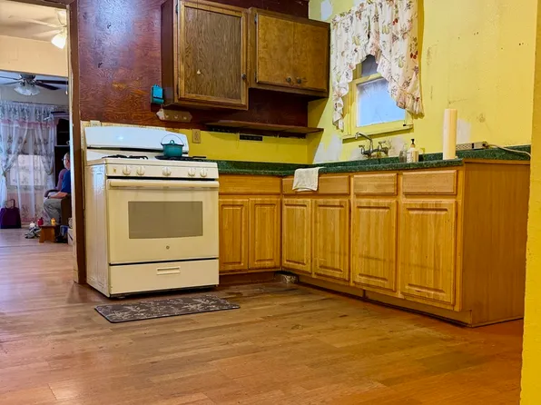 437 Glendale, San Antonio, TX 78237