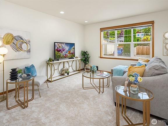 2nd image of 5614 Fauntleroy Way SW #B