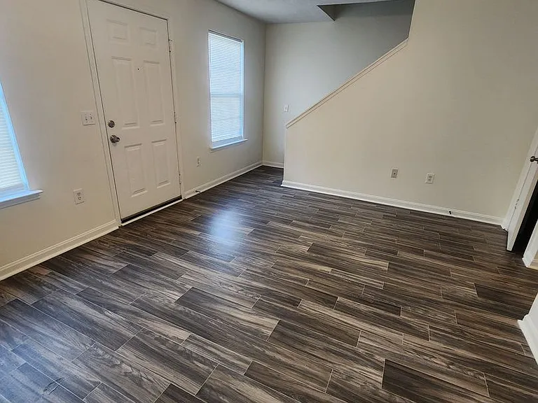 Castlewood Apartments - Huntsville, AL — Photo 1