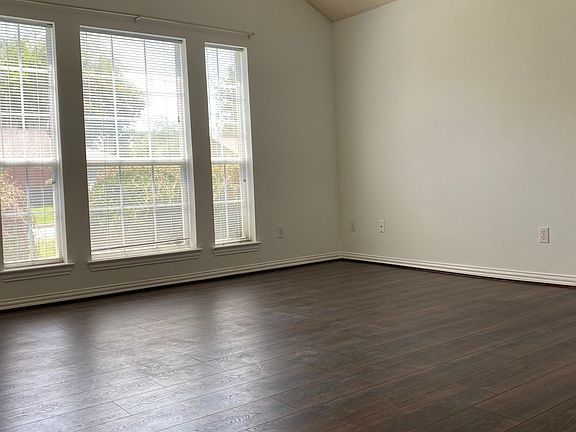 3rd image of 1010 Pearson Ave #1010