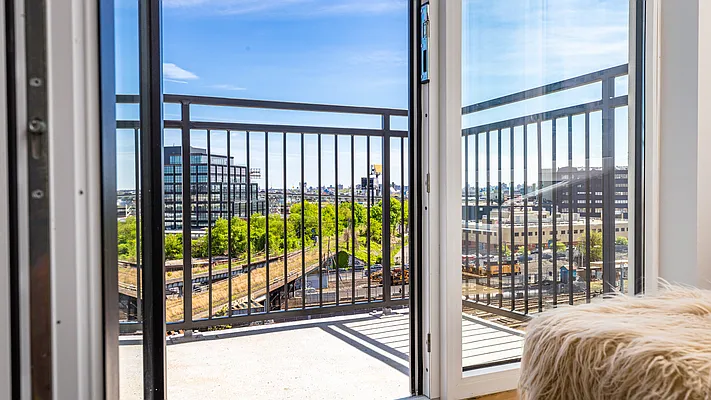 Rented by Nooklyn NYC LLC | media 126