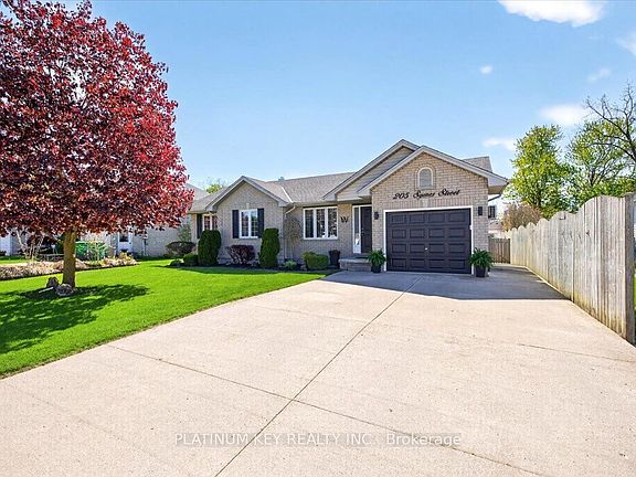 2nd image of 205 Symes St