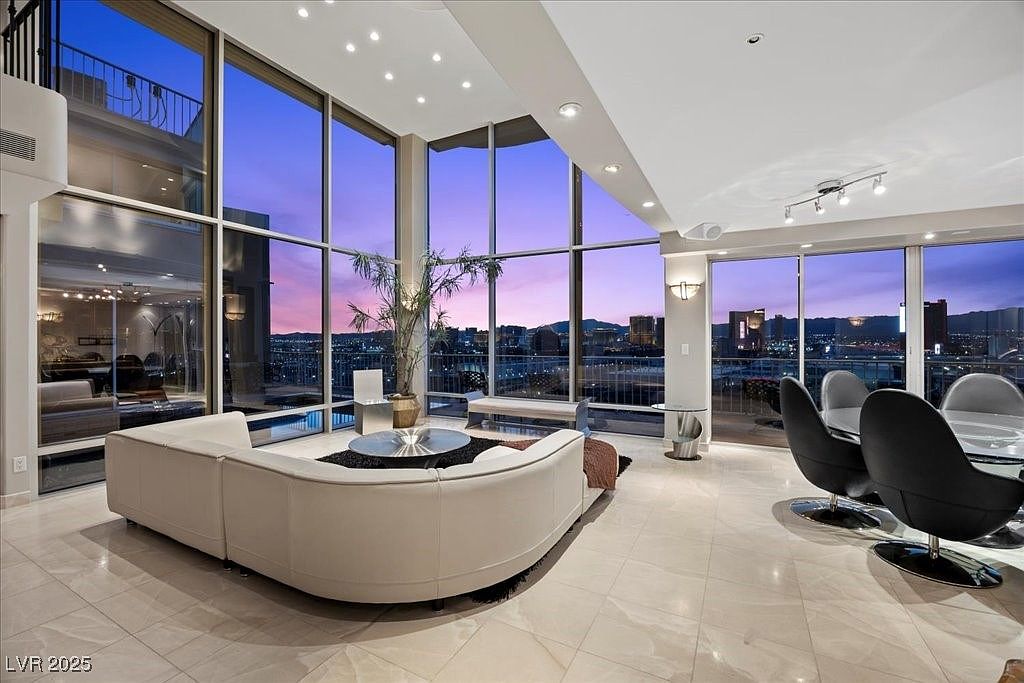 3111 Bel Air Dr UNIT 28C