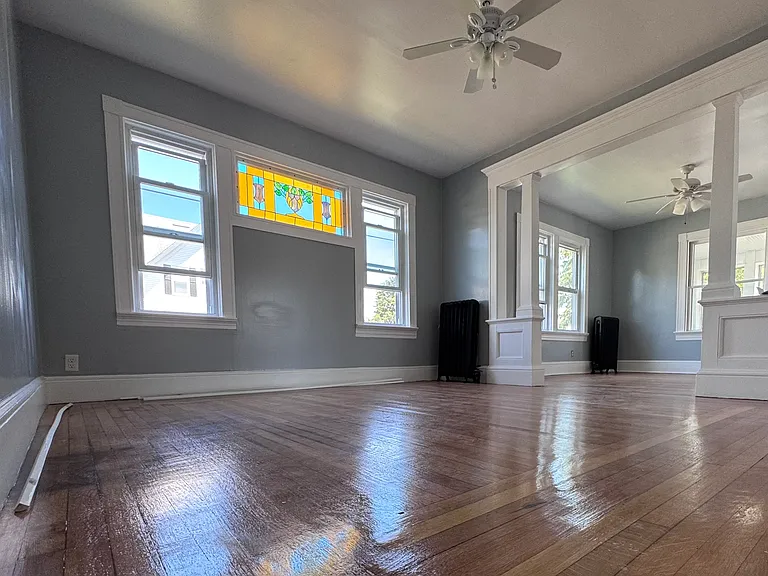 17 Forest Ave #17 — Photo 5