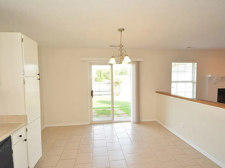 7394 Tassel Ct — Photo 10
