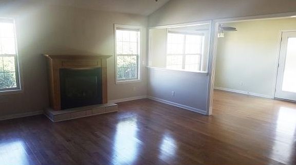 2nd image of 263 Crockett Dr