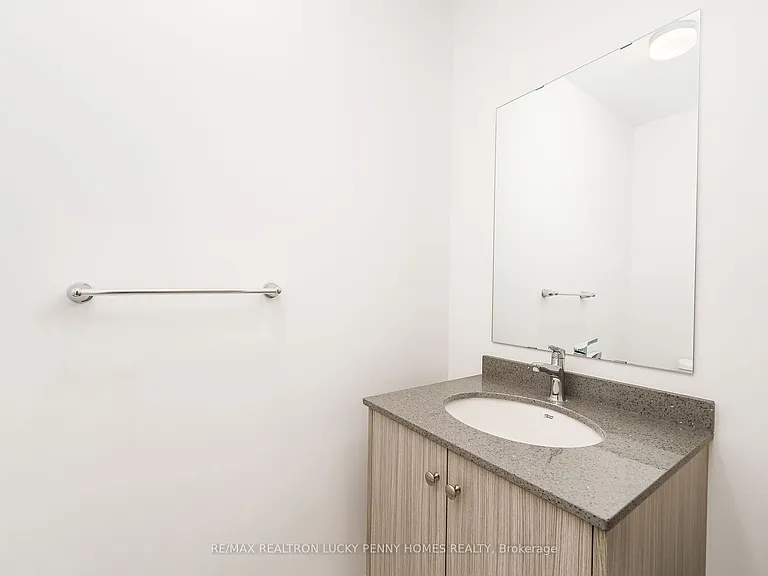 123 Schmeltzer Cres — Photo 12