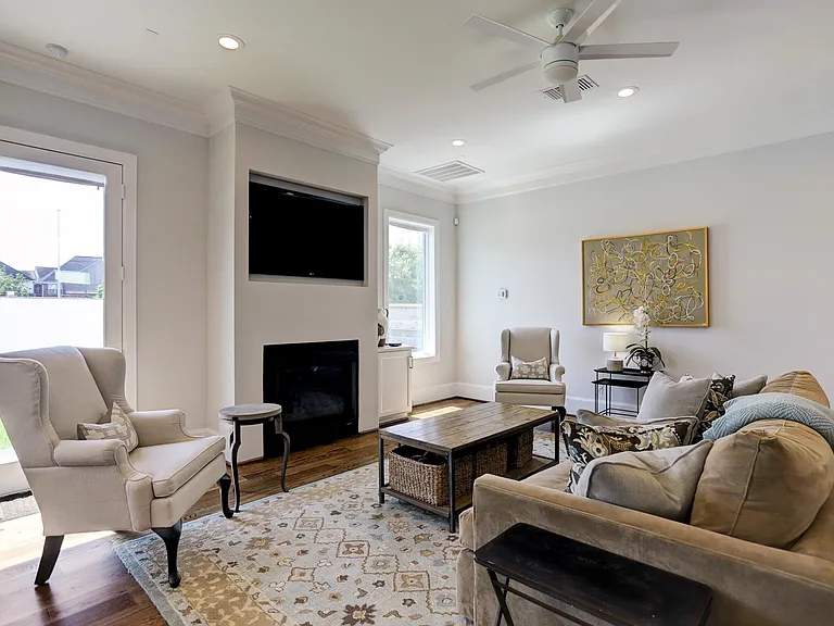 1632 Potomac Dr — Photo 8