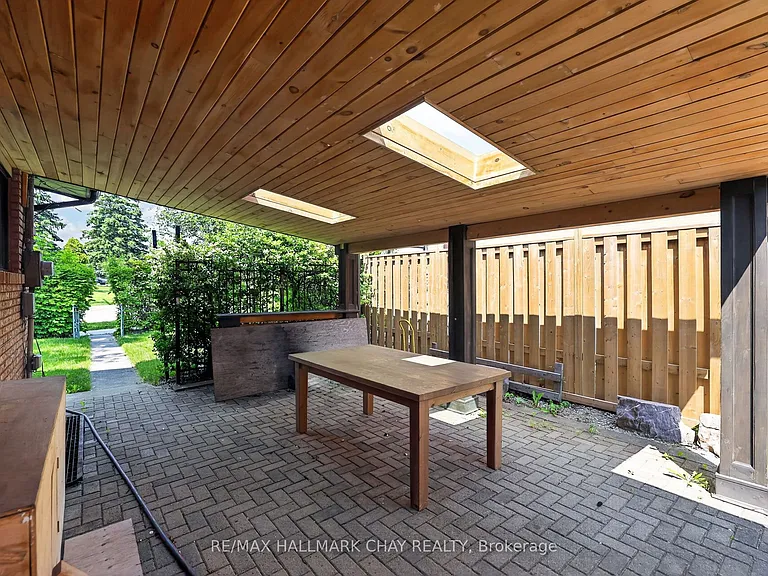 80 Beaumonde Heights Dr #UPPER — Photo 35