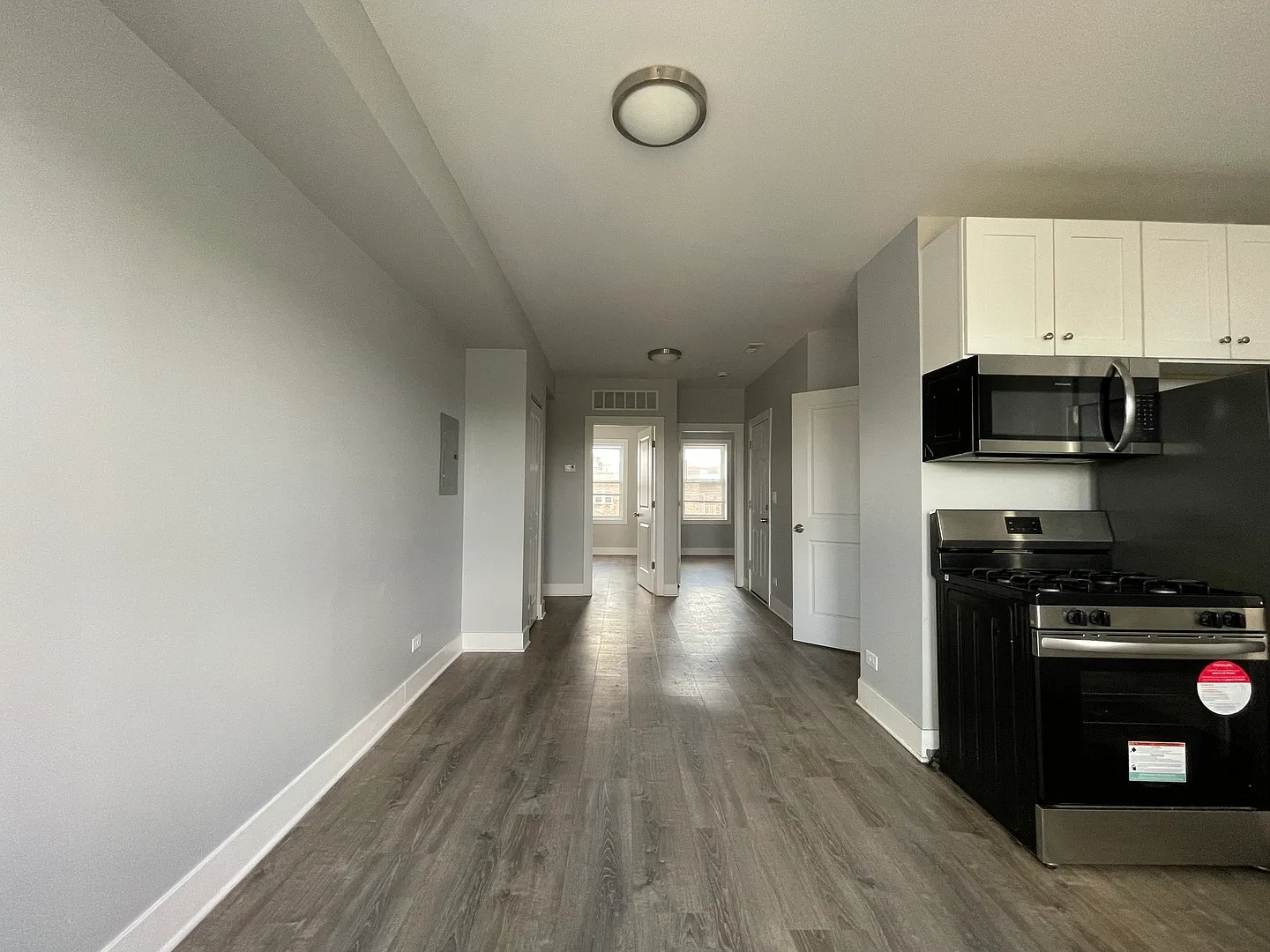 2 bed, 650 sqft, $1,750 — Photo 3