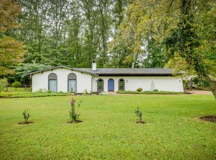 1202 Ridgecrest Rd, Johnson City, TN 37604